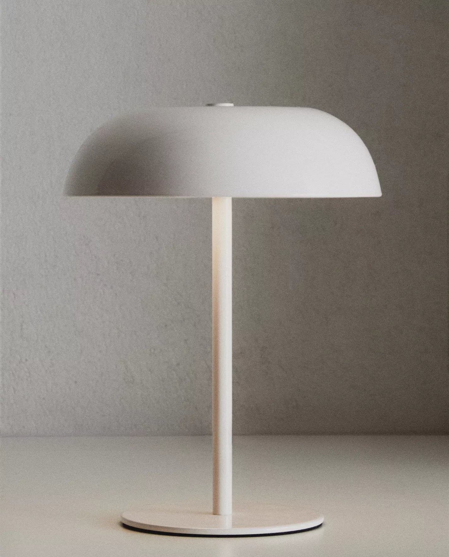 LUNA | RECHARGEABLE TOUCH LED TABLE LAMP