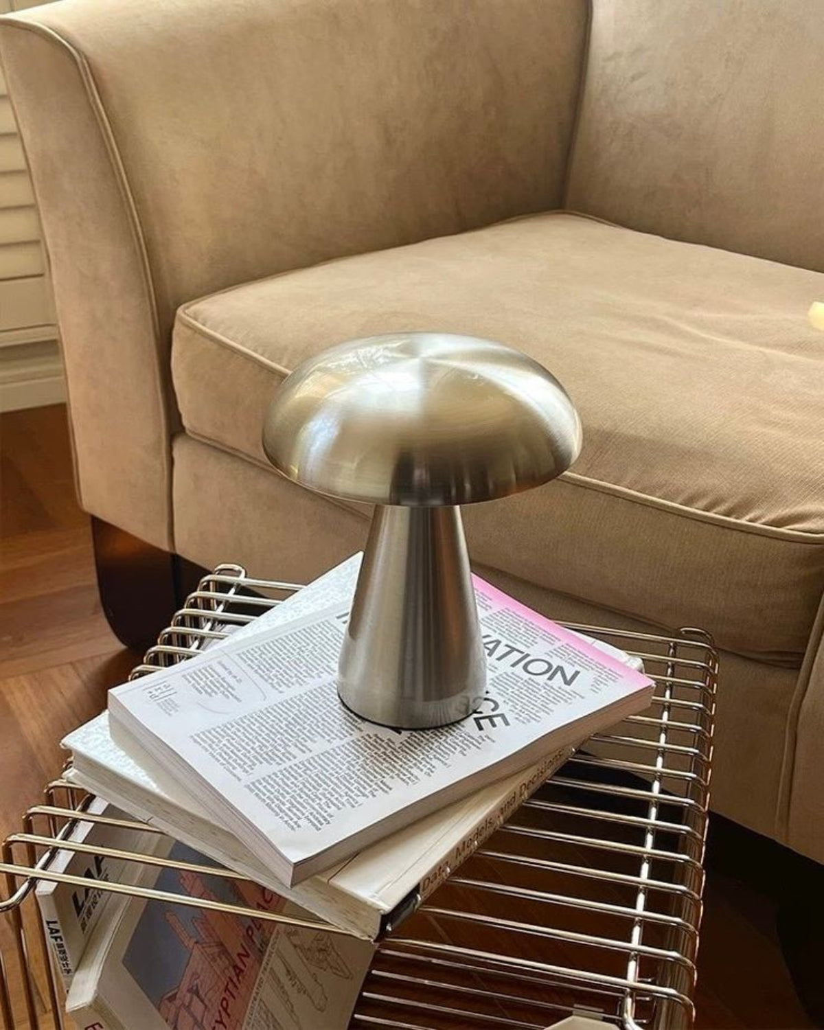 CALLISTO | COLOUR-CHANGING LED LIGHT