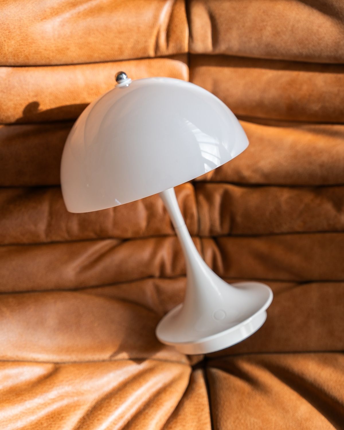 NERO | COLOUR-CHANGING LED LIGHT